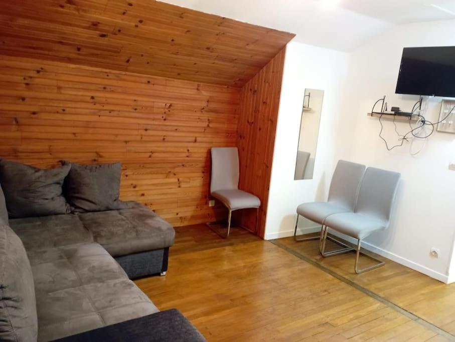 3 Pieces Calme, Terrasse Et Parking Prive Apartment Courcouronnes Exterior photo